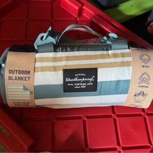 Weatherproof Vintage Design Outdoor Blanket